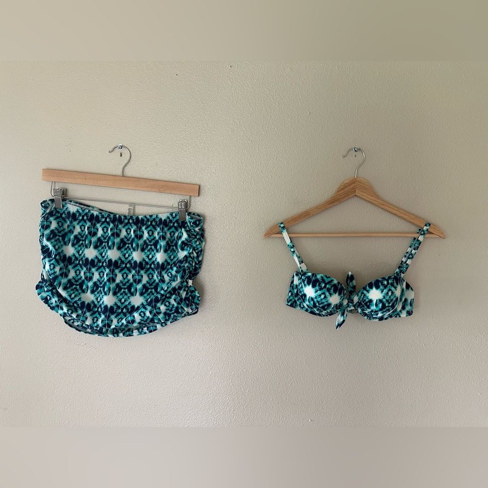 Victoria’s Secret Multi-Way Blue Bikini Top and Ruched Swim Skirt Size M / 34B